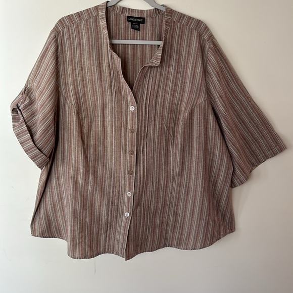 Lane Bryant Womans Button Up Shirt Tucks On Each Side Of Front Size 26/28 - Picture 14 of 14
